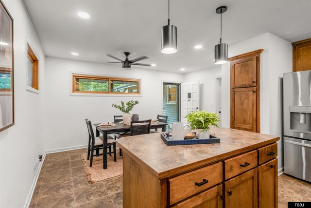 2815 S 102nd Street, Omaha, NE 68124