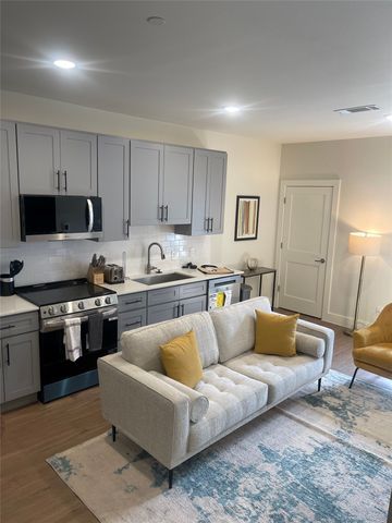 5317 Reiger Avenue 304, Dallas, TX 75214