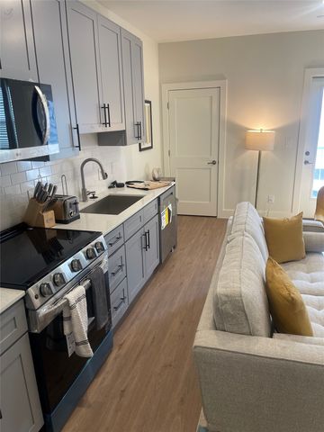 5317 Reiger Avenue 304, Dallas, TX 75214