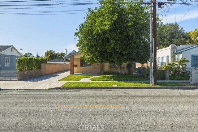 539 N Pasadena, Azusa, CA 91702