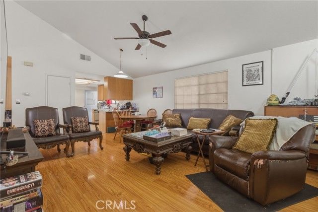 539 N Pasadena, Azusa, CA 91702