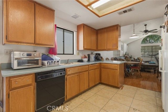 539 N Pasadena, Azusa, CA 91702