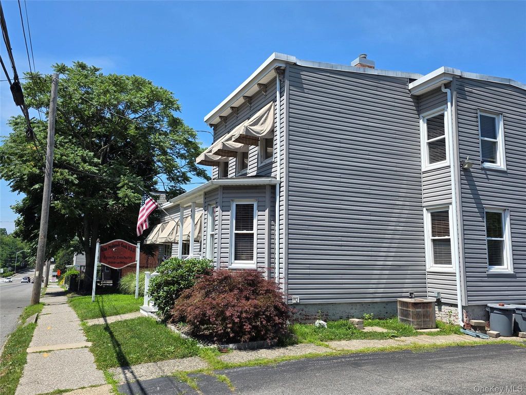 45 Quassaick Avenue, New Windsor, NY 12553 — photo 4