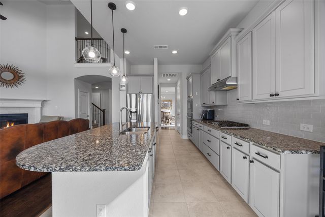 2807 Newsom Ridge Drive, Mansfield, TX 76063