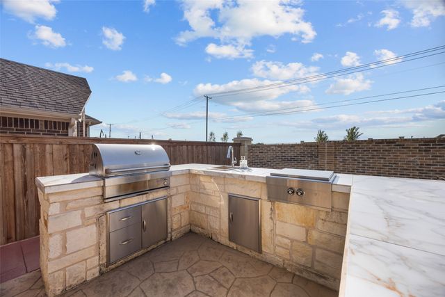 2807 Newsom Ridge Drive, Mansfield, TX 76063
