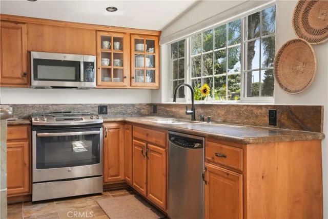 142 Liberty, Newport Beach, CA 92660