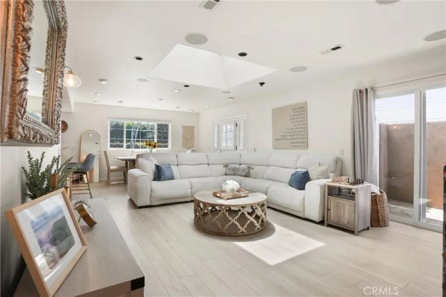 142 Liberty, Newport Beach, CA 92660