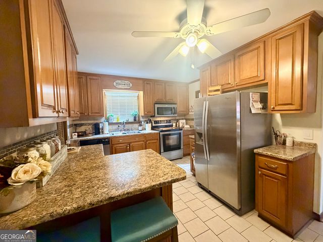 89 W Highland Drive, Ringgold, GA 30736