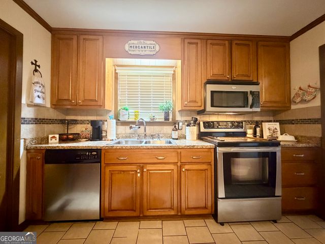 89 W Highland Drive, Ringgold, GA 30736