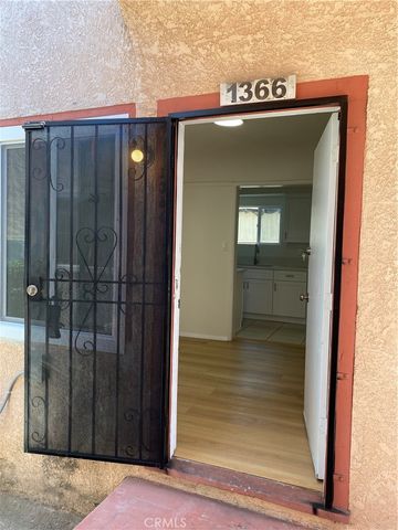 1366 W 37th, Los Angeles, CA 90007