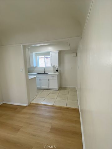 1366 W 37th, Los Angeles, CA 90007