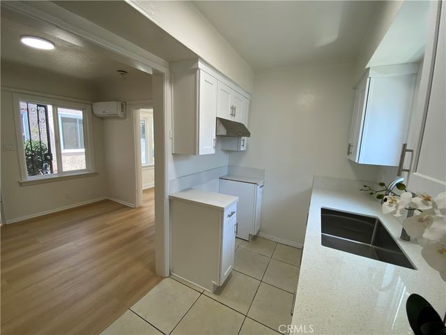 1366 W 37th, Los Angeles, CA 90007