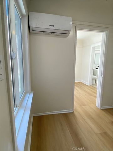 1366 W 37th, Los Angeles, CA 90007