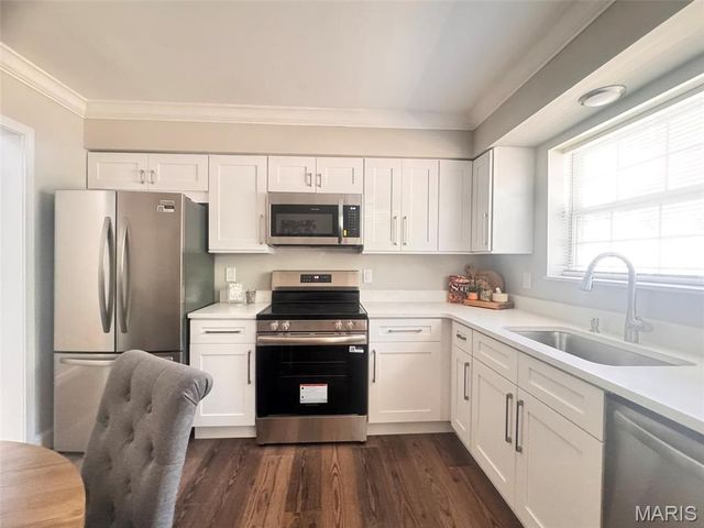 1500 Mendell Drive, University City, MO 63130
