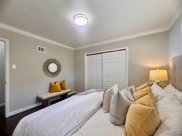 1500 Mendell Drive, University City, MO 63130