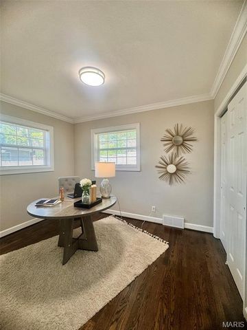 1500 Mendell Drive, University City, MO 63130