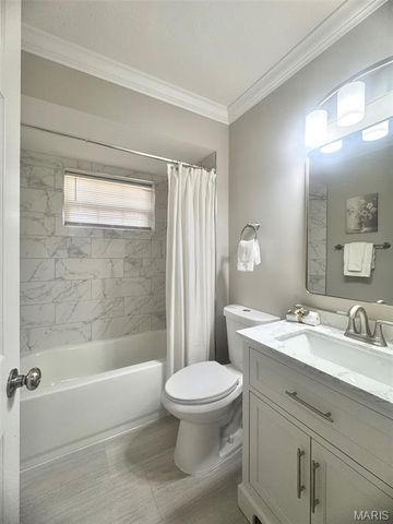 1500 Mendell Drive, University City, MO 63130