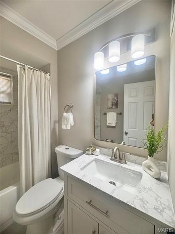 1500 Mendell Drive, University City, MO 63130