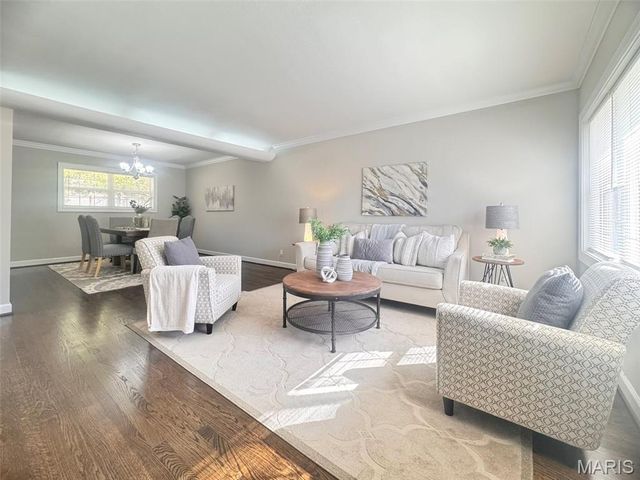 1500 Mendell Drive, University City, MO 63130