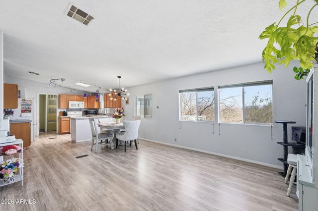 816 N RIDGEVIEW Place, Huachuca City, AZ 85616