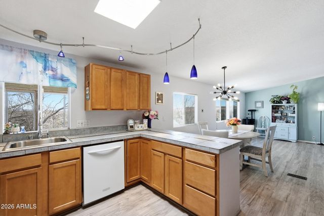 816 N RIDGEVIEW Place, Huachuca City, AZ 85616