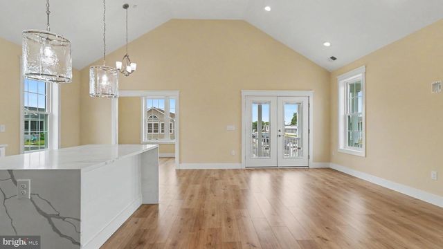 13214 OCEAN DR, Ocean City, MD 21842