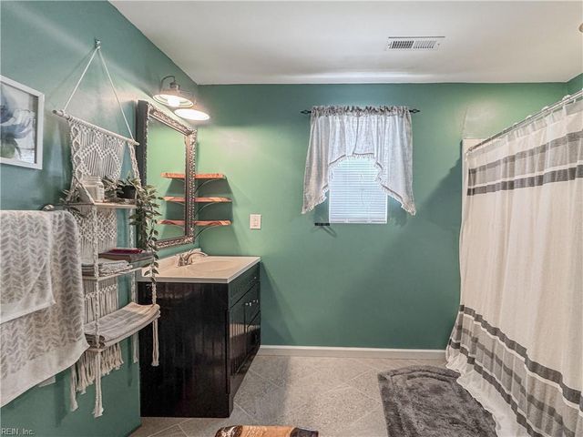 1675 Mount Lebanon AVE, Suffolk, VA 23436