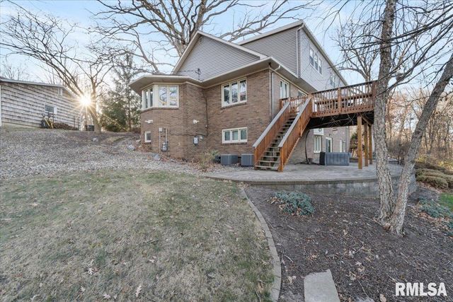 1517 INDIAN PARK Circle, Rock Island, IL 61201