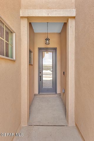 991 HULL Street, El Paso, TX 79928