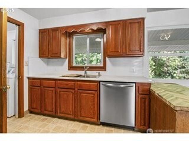 6014 NE 37th Street, Vancouver, WA 98661
