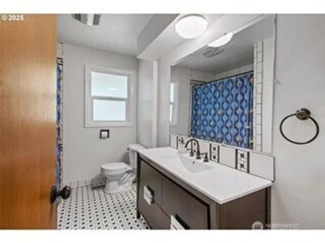 6014 NE 37th Street, Vancouver, WA 98661