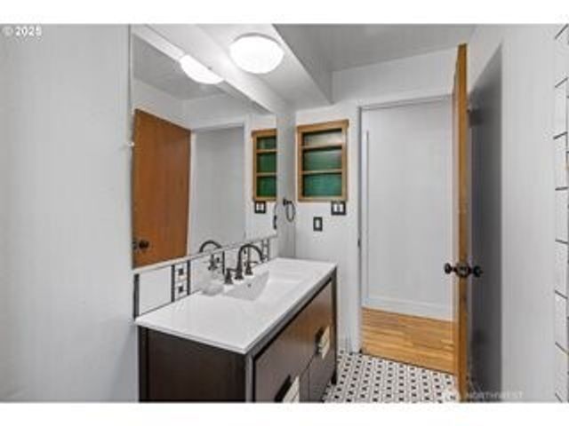 6014 NE 37th Street, Vancouver, WA 98661