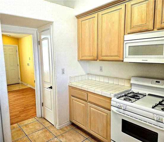 7187 Dalscote, Hesperia, CA 92345