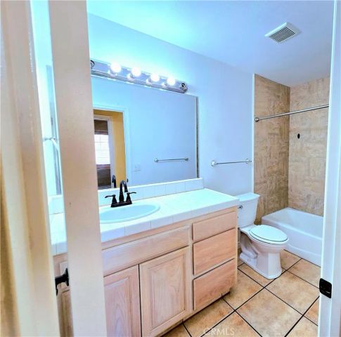 7187 Dalscote, Hesperia, CA 92345