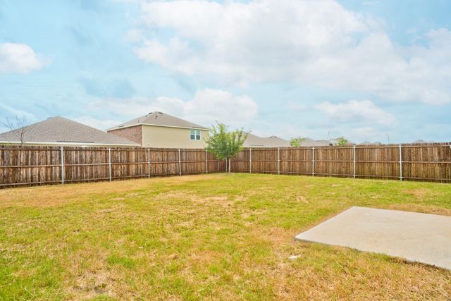 1737 Escondido Drive, Fort Worth, TX 76052