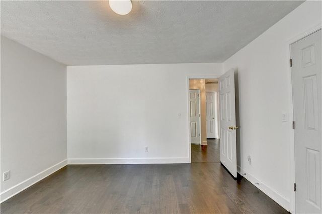 446 Canterbury Place Drive, Suwanee, GA 30024