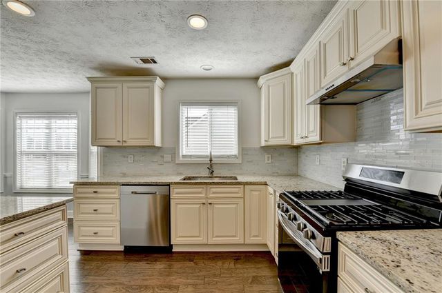 446 Canterbury Place Drive, Suwanee, GA 30024