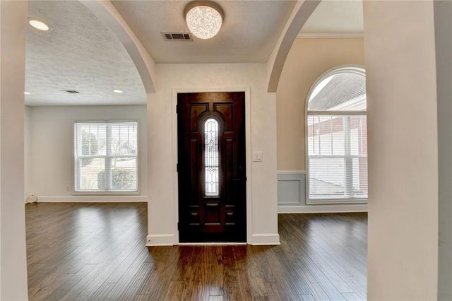 446 Canterbury Place Drive, Suwanee, GA 30024