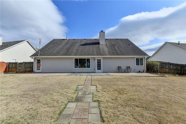 446 Canterbury Place Drive, Suwanee, GA 30024