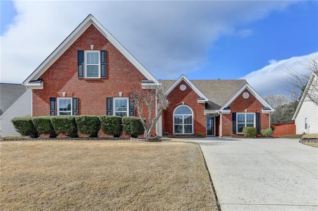 446 Canterbury Place Drive, Suwanee, GA 30024