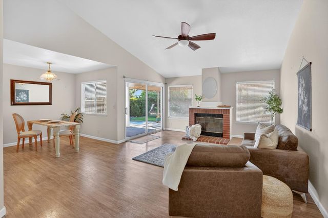 6417 Paseo Del Sol Way, Elk Grove, CA 95758