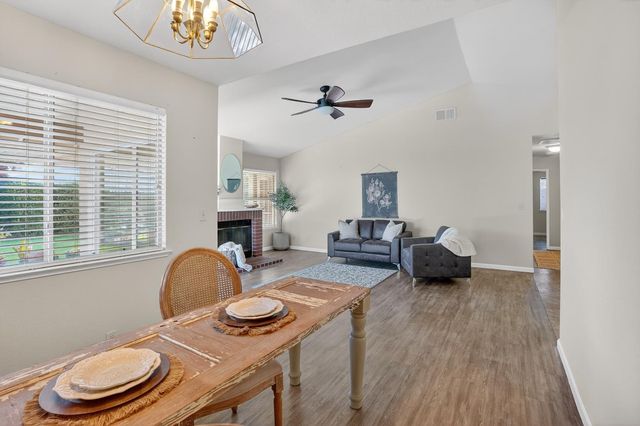 6417 Paseo Del Sol Way, Elk Grove, CA 95758