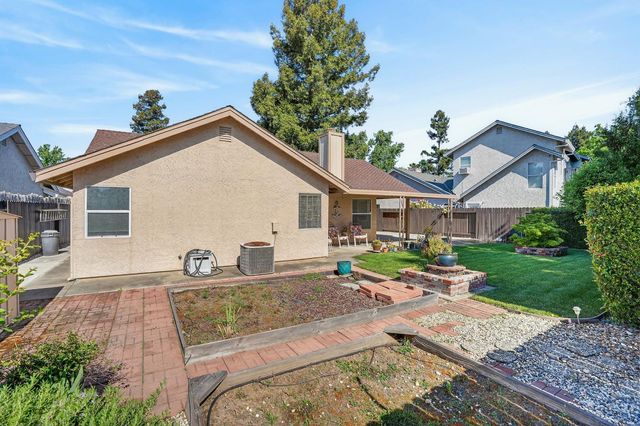 6417 Paseo Del Sol Way, Elk Grove, CA 95758