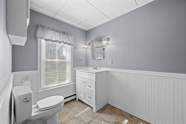 184 Pleasant St, Grafton, MA 01560