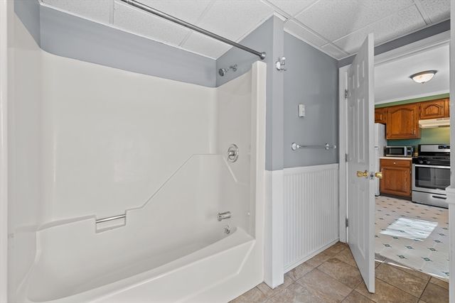 184 Pleasant St, Grafton, MA 01560