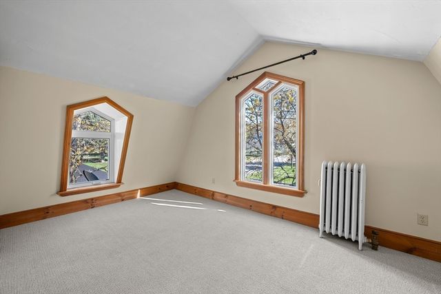 184 Pleasant St, Grafton, MA 01560