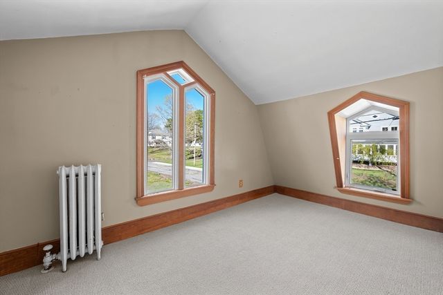 184 Pleasant St, Grafton, MA 01560