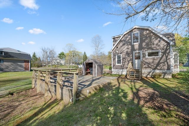 184 Pleasant St, Grafton, MA 01560