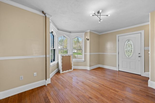 184 Pleasant St, Grafton, MA 01560