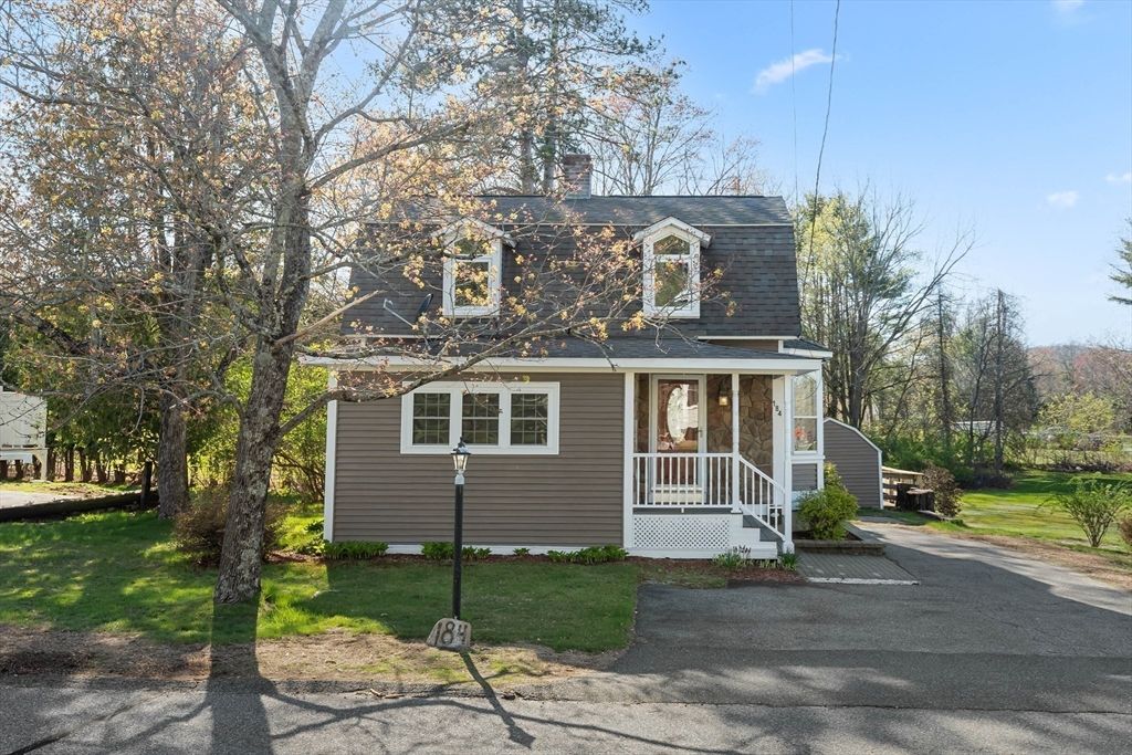 184 Pleasant St, Grafton, MA 01560